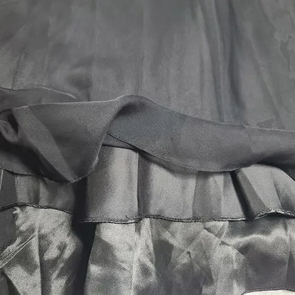 Mac Duggal 68113 black plunge faux ostrich feather A-line gown Size 4 Formal - Picture 11 of 15